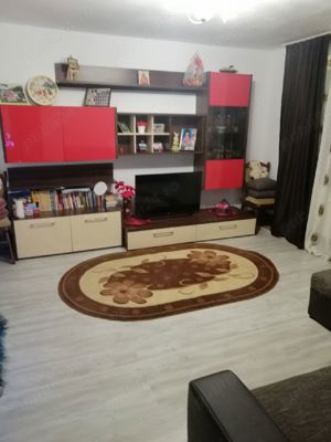 Apartament cu trei camere în micro 5  - imagine 5