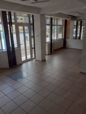 Vând două apartamente legate în Tecuci cu spațiu comercial - imagine 9