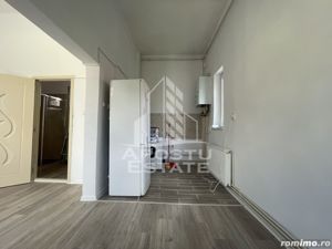 Apartament spatios patru camere central - imagine 2