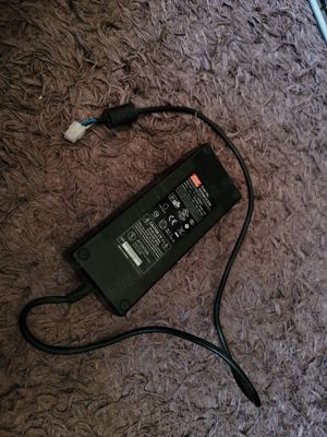 Adaptor 12V , 15A , model GS220A12-R7B