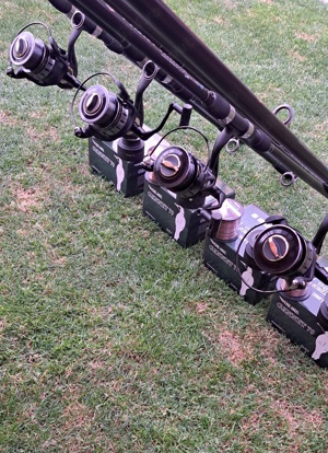 Set 4 Lansete 3,90m, 2 Segm, 3,5 LBS + 4 Mulinete Ganett 7000