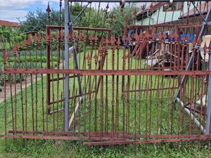 Vând gard metalic din oțel plin forjat de 25 metri lungime - imagine 3