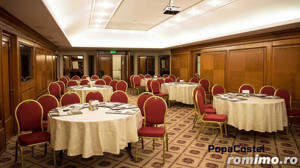 Complex turistic Brasov 25 camere, 2 restaurante, teren 10.500 mp - imagine 2