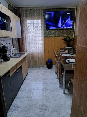 Vând :  Apartament   in cartierul Unirii Str : Ștefan Cico Pop Confort 1 Etajul 2 . Comfort 1 . - imagine 3