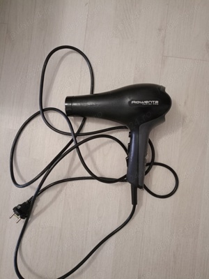 Vând uscător de păr Remington infiniti pro folosit dar in stare buna.