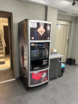 Automat shakeuri și cafea