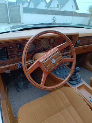 Ford Mustang mașină istorică  - imagine 3