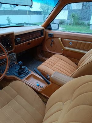 Ford Mustang mașină istorică  - imagine 6