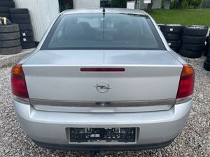 Dezmembrez Opel vcetra C  - imagine 9