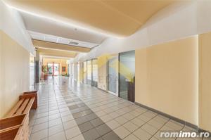 Hala de 8,560mp de vanzare in zona Micalaca - imagine 8