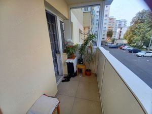 Vand apartament 2 camere decomandate