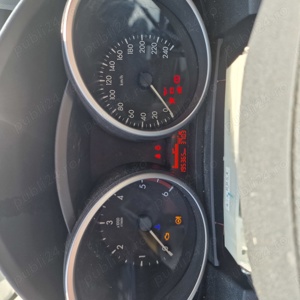 Mazda 5, 7 locuri, 2011,1,6 diesel euro 5, 199000km - imagine 5 Mazda 5, 7 locuri, 2011,1,6 diesel euro 5, 199000km - imagine 5