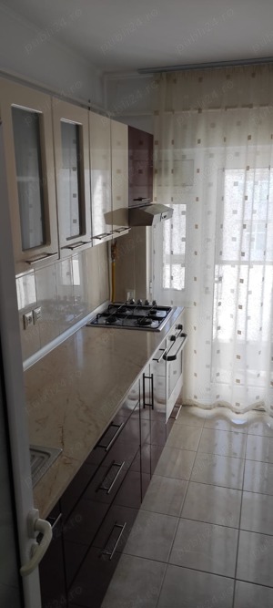 Vând apartament în Drăgășani  - imagine 5