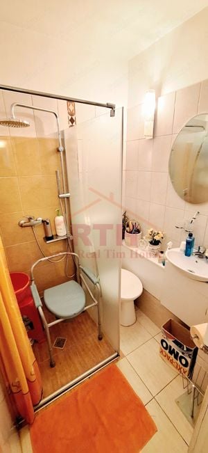 Oferim spre vanzare, apartamemt cu 3 camere decomandat, centrala proprie - imagine 18