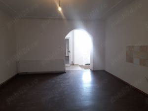 Apartament 3 camere de vanzare in zona Centrala - imagine 10