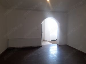 Apartament 3 camere de vanzare in zona Centrala - imagine 7