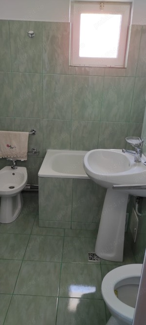 Vând apartament în Drăgășani  - imagine 9