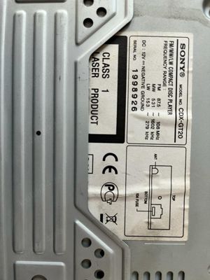 Vând Radio- Cd marca Sony model Cdx- Gt 20 cu față detașabilă, în bună stare de funcționare - imagine 2