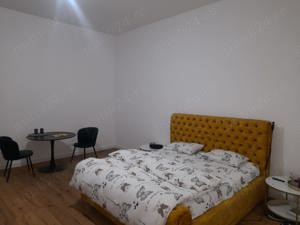 Apartament 3 camere de vanzare in zona Centrala - imagine 8