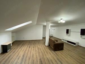 Sub pretul pietei! Apartament 2 camere decomandat mansarda Porii - imagine 2