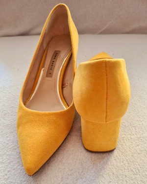 Pantofi ZARA, galbeni eleganti marimea 38