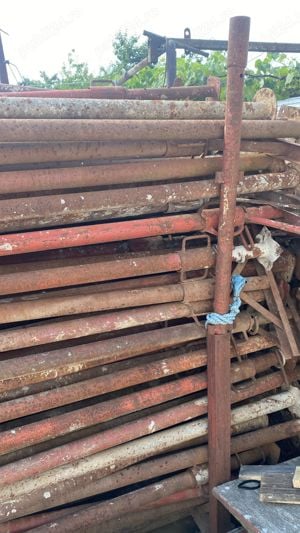 Vând schela metalica 