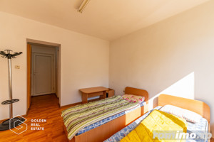 Cladire cu 24 camere, langa Castelul Regal Savarsin - imagine 12