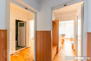 Cladire cu 24 camere, langa Castelul Regal Savarsin - imagine 18