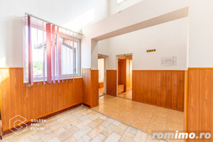 Cladire cu 24 camere, langa Castelul Regal Savarsin - imagine 19