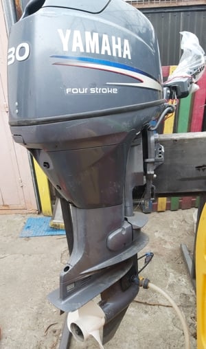 Motor barca yamaha 30 cp