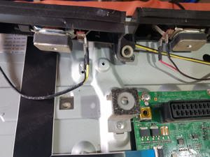 set 2 difuzoare bn96-23513a 6ohm 5w de pe tv Samsung ue32eh4003 - imagine 6