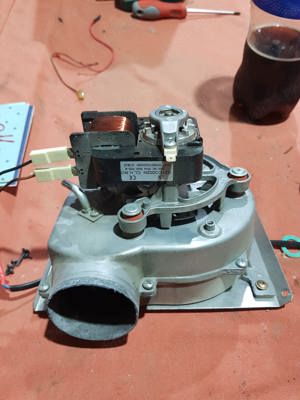 ventilator centrala e21co002n de pe centrala immergas 28kw