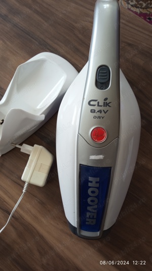 Aspirator cu acumulator Hoover Click