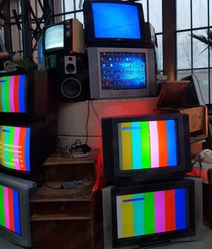 Organizare de Evenimente stil 80s Retro Vintage Setup Video LAN Party Gaming Filmari Videoclipuri