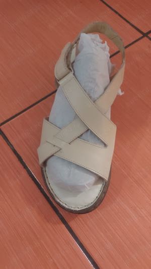 sandale piele naturala, marca Marelbo, nr 39