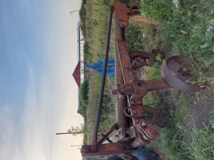 Tractor U650 cu remorcă și plug - imagine 5