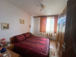 De vanzare 3 camere , zona Scolii nr 1 - imagine 4