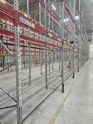 Rafturi metalice pentru paleți 