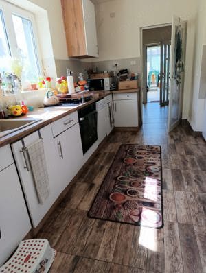 Casa spatioasa cu teren generos - imagine 4