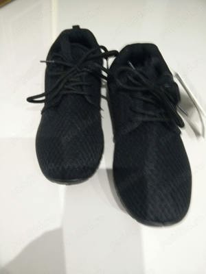 Tenisi din pânză noi 