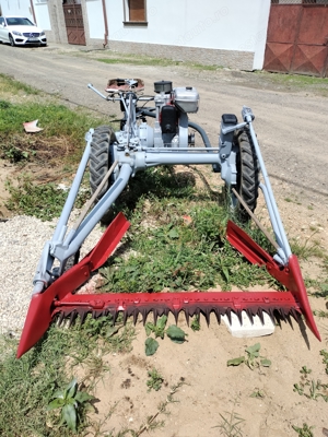 Vând cositori de marca pe benzina. - imagine 2 Vând cositori de marca pe benzina. - imagine 2