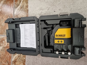 Nivel laser cu linii