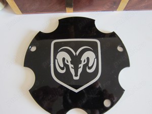 Emblema auto logo Dodge metalic Cap Berbec alb/negru si rosu/negru - imagine 3