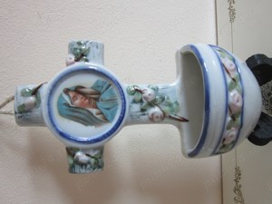 cadou rar Holy Water portelan pictat pt.apa sfintita, colectie Franta 1980