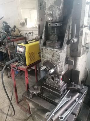 presa cu excentric 25 tf - imagine 2