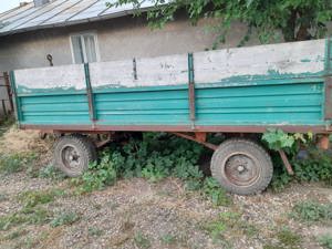 Remorca tractor in perfecta stare de funcționare 