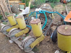 Semănătoare tractor in perfecta stare de funcționare  - imagine 2