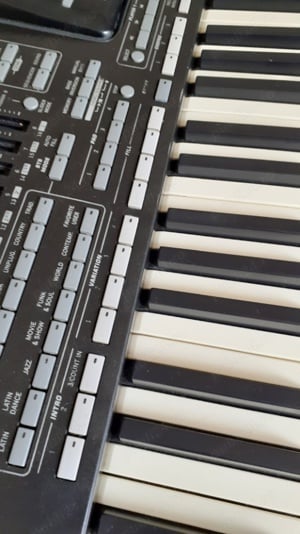  Caut solistă,(fără experiență) din Ploiești 