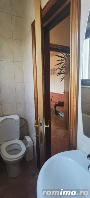 Cașin, Apartament 5 camere, renovat recent, birouri - imagine 10