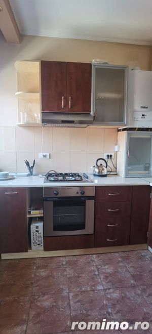 Cașin, Apartament 5 camere, renovat recent, birouri - imagine 9